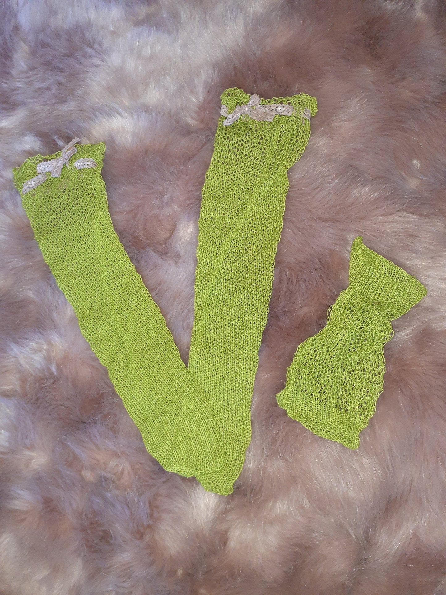 Little Lamb Bow Knitted Socks and Arm Warmer Set